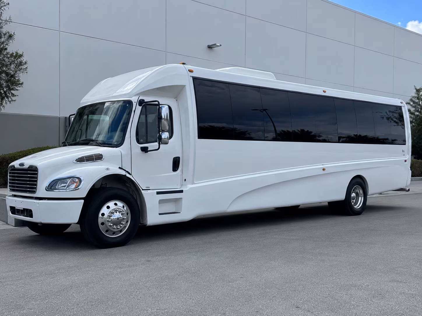 bus rentals for trade shows conventions and corporate hospitality programs in las vegas