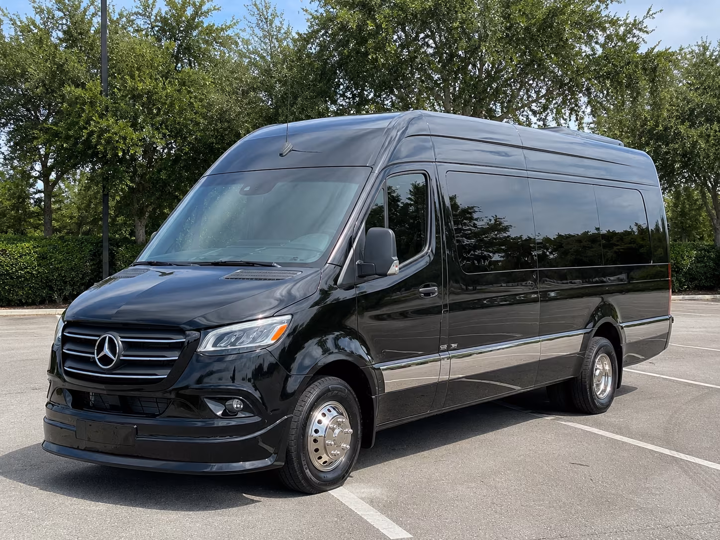 sprinter vans and minibuses for intimate north las vegas wedding groups